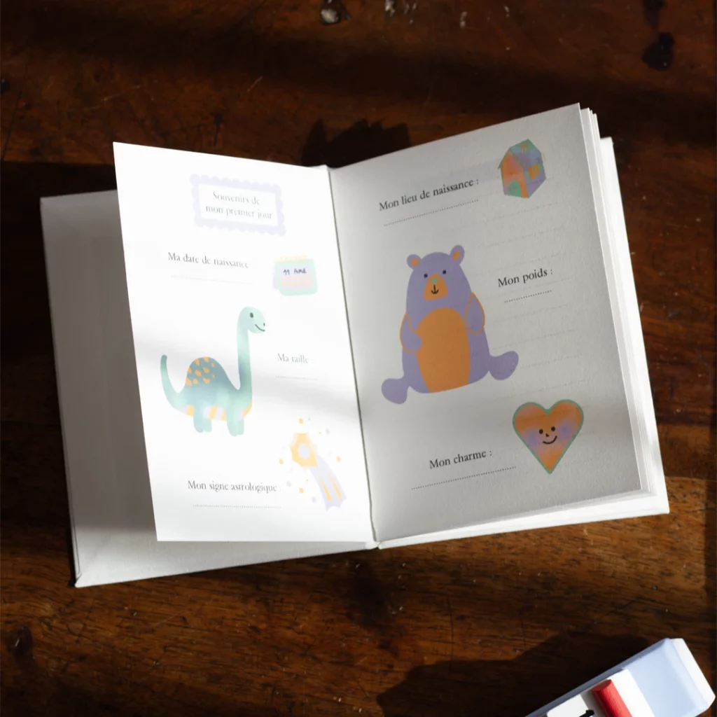 Illustrations réalisées par Alexandrine du carnet de naissance ouvert, issues de la collection Tendresse 2024-2025.