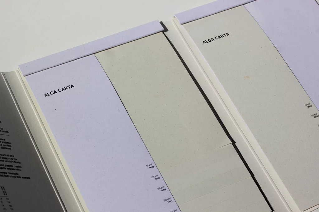 Nuancier de papier de création de la gamme Alga Carta de chez Favini, aspect naturel et texture unique